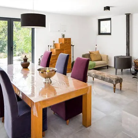 Renoviertes Fuer 4 Personen In Holiday home Tondela
